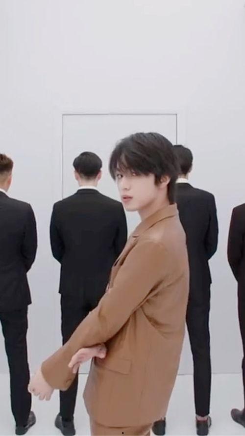 刘耀文运动被爆料视频,健身达人风采尽显